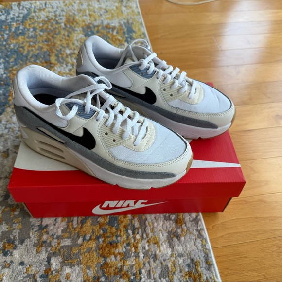 NIKE Air Max 90 LV8 Women’s Sneakers Size 8 White Grey - Picture 2 of 8